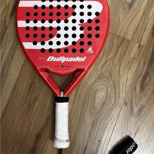 BullPadel Red Padel Racket Flow
